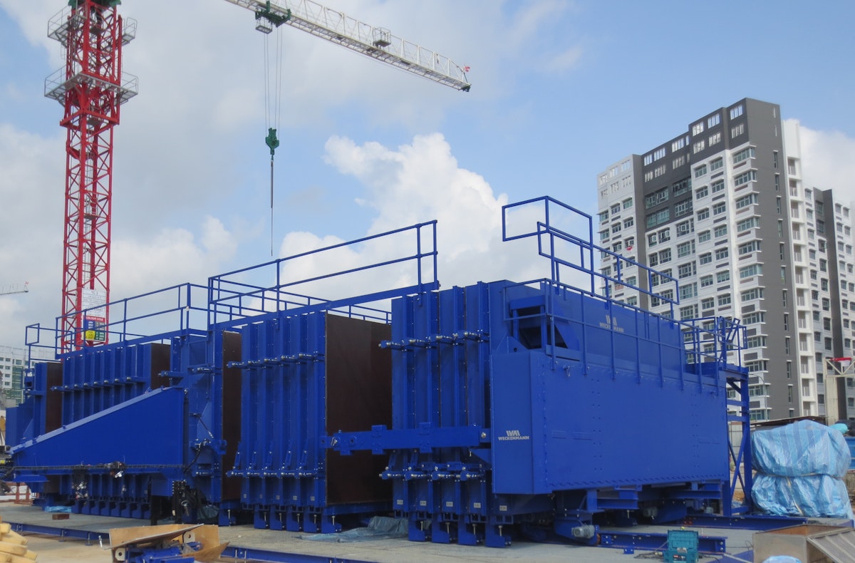 Die mobile Batterieschalung im Einsatz in Singapur