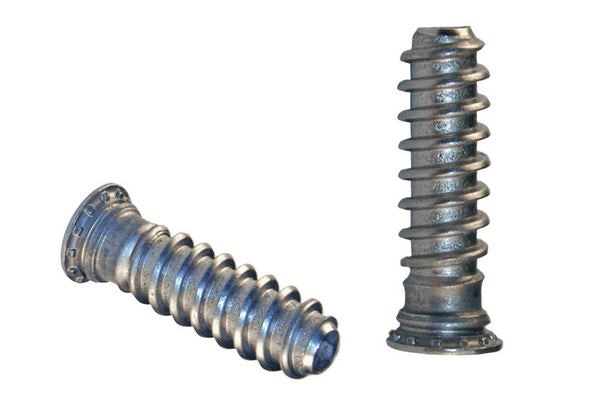 Jetzt verfügbar: der neue PEM Einpressbolzen mit X-Press-Gewinde