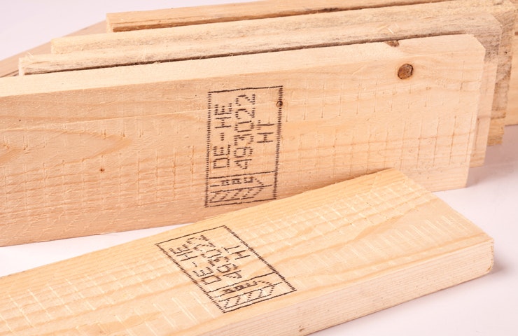 Ohne Stempel und Schablone