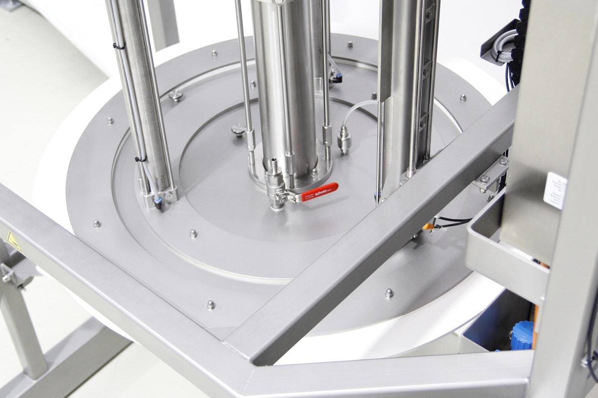 Wie kommt die Marmelade in den Berliner oder Krapfen?