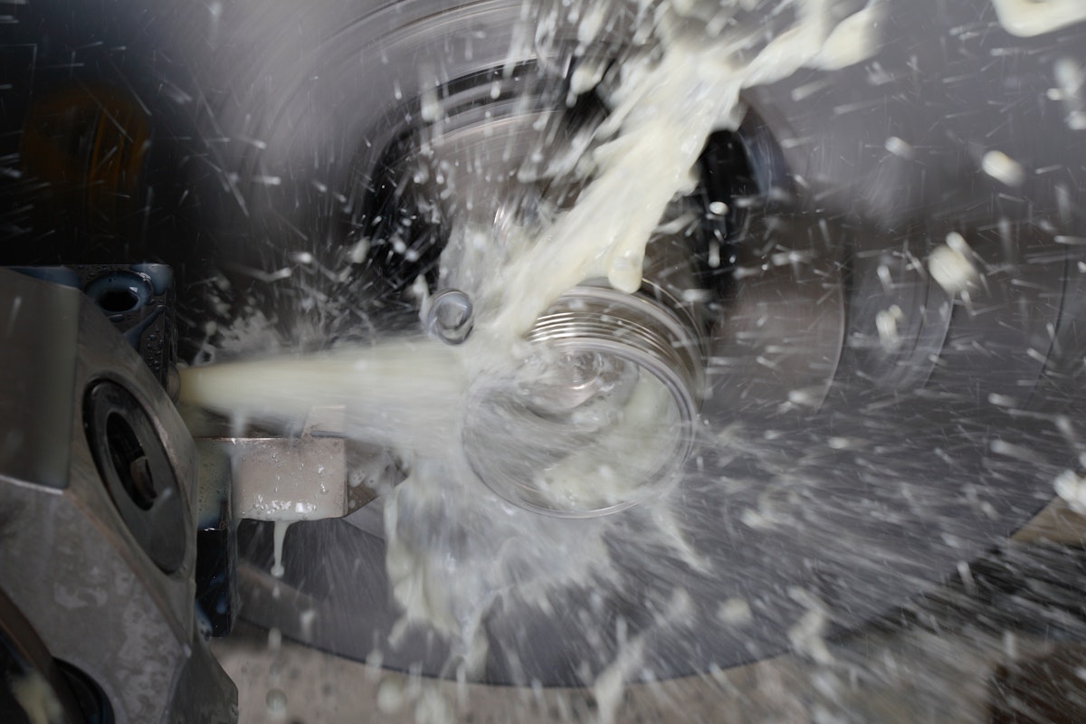 Reines Kühlen und Schmieren Warum es sich lohnt, den richtigen Kühlschmierstoff zu finden