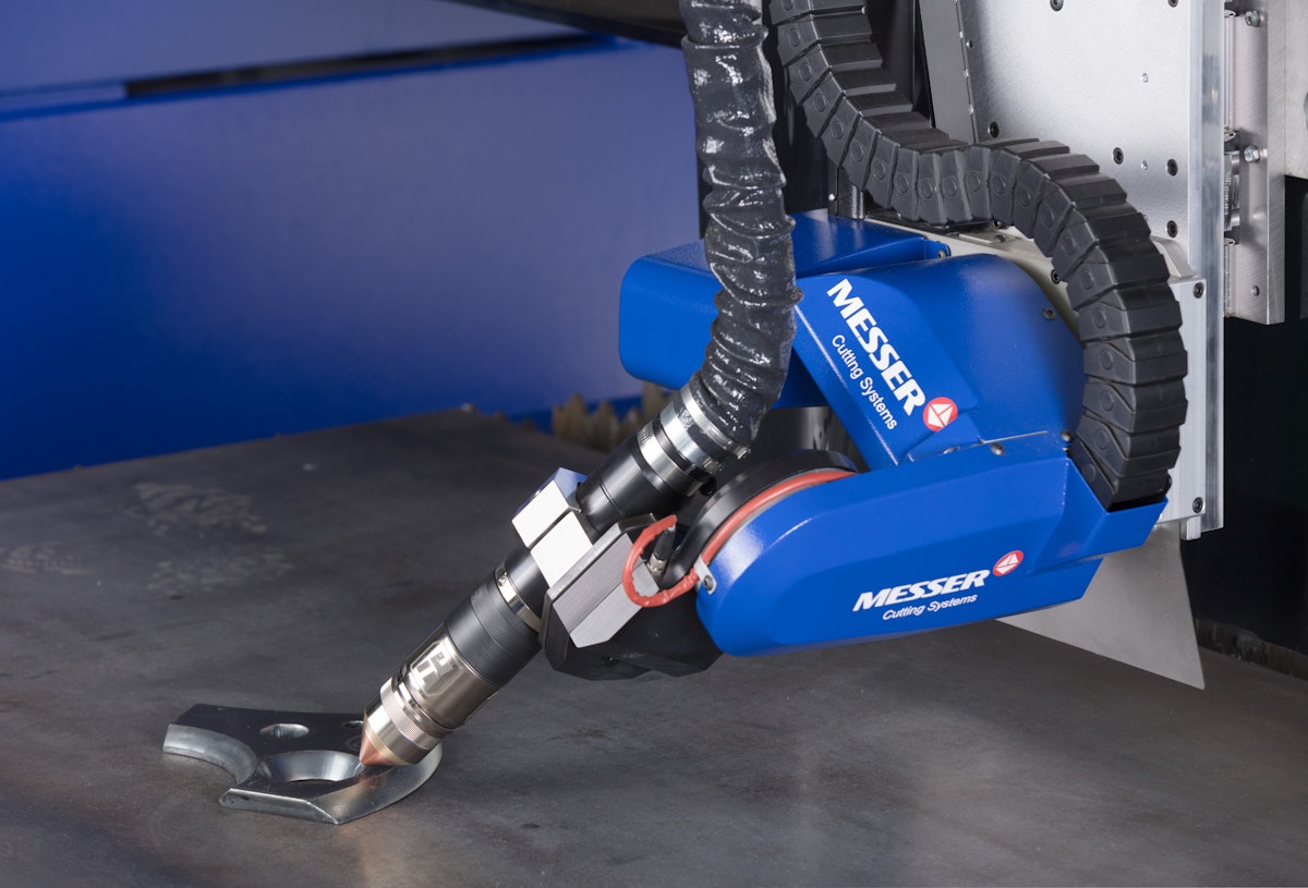 Bevel-R™: Kompaktes Plasmafasen- Aggregat mit 5 Achsen