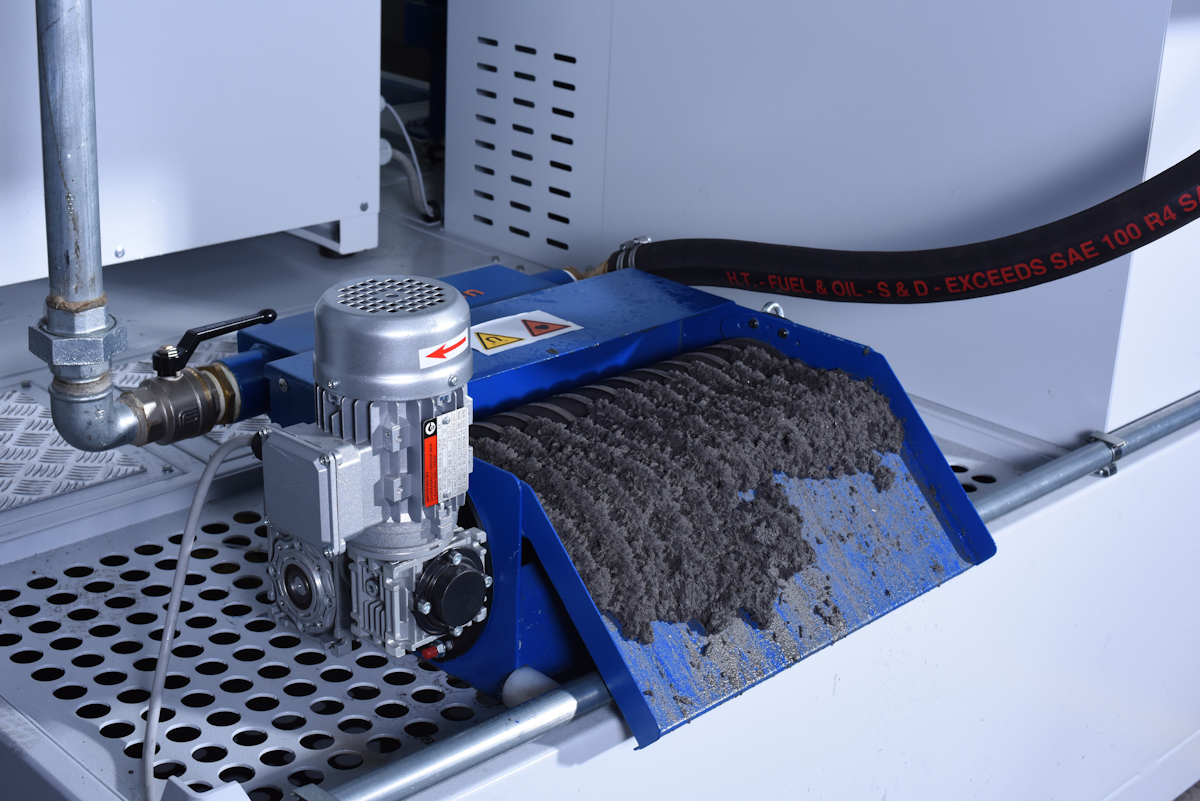 Verbrauchsmaterial ade - Graushaar präsentiert selbstreinigende Diedron Filteranlagen