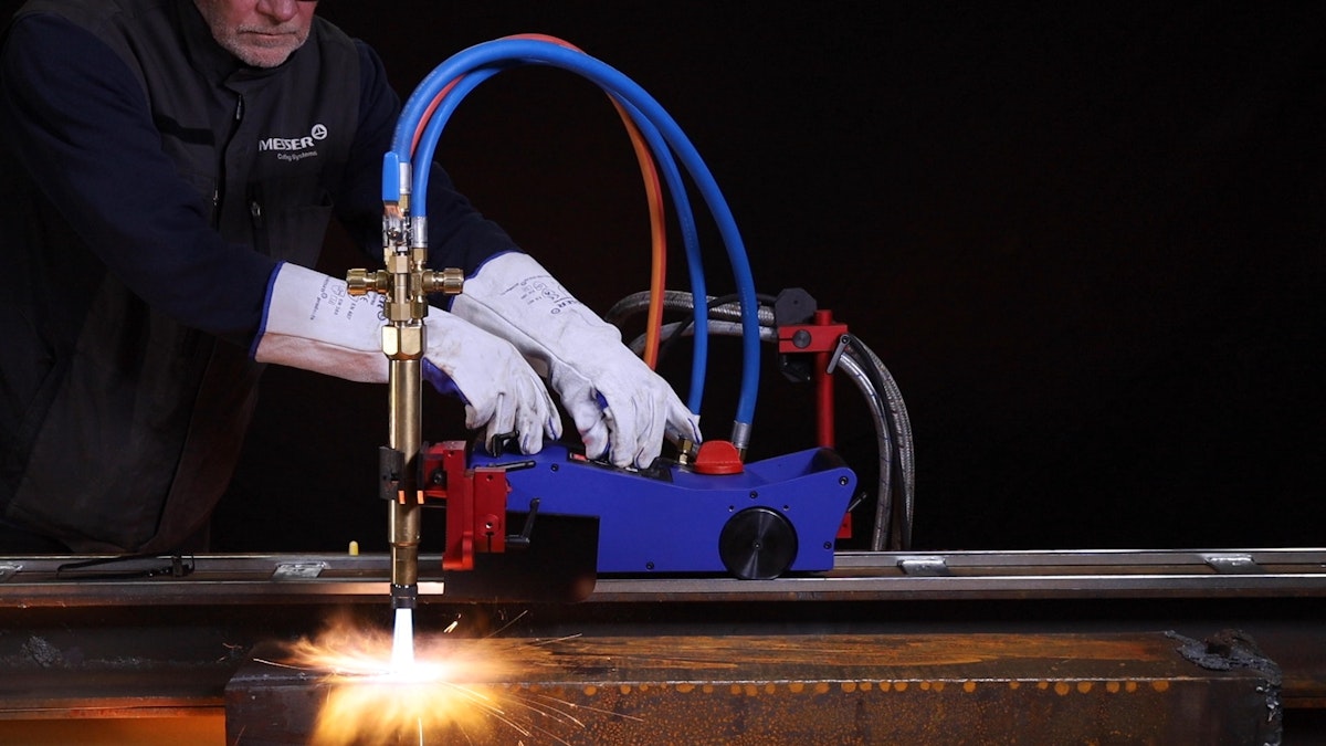 SECATOR-GENERATION VON MESSSER CUTTING SYSTEMS