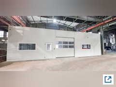 Schallschutzkabinen für Strahl- und Reinigungsanlagen: Die Lösung für Lärmprobleme in der Fertigungsindustrie