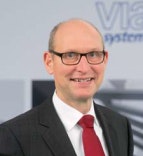 Michael Bois globaler Service-Leiter - viastore baut Kundenbetreuung aus