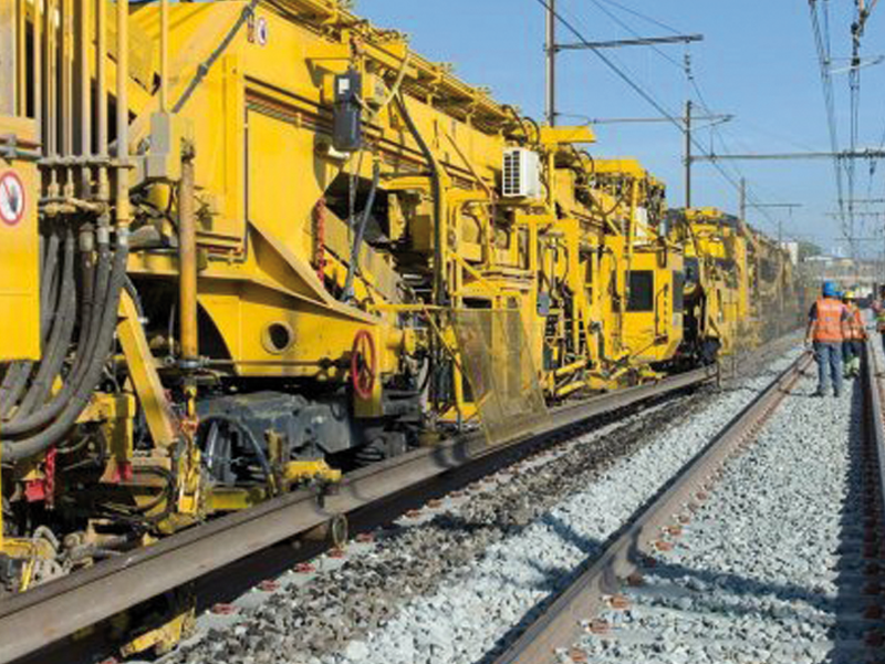 Ein Zug der niemals hält !