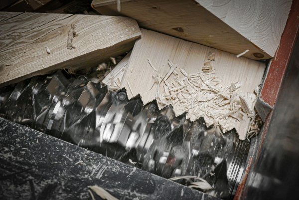 Restholz und Holzabfälle zerkleinern