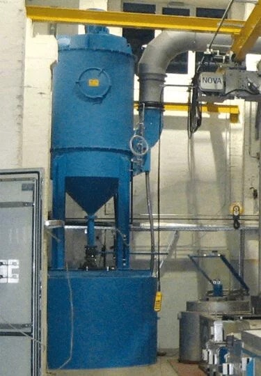 Bei der Baureihe VDN-T ist der Wasservorratsbehälter trichterförmig ausgeführt.