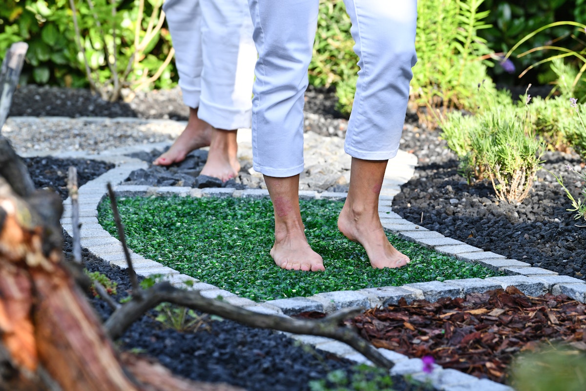 Hauseigener Barfußpfad