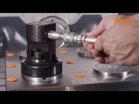 Erste / zweite Aufspannung mit modularem Nullpunktspannsystem und Magnetspannplatte von AMF