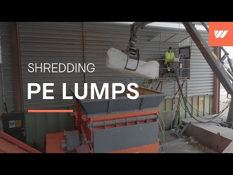Zerkleinerung von PE-Brocken mit einem WEIMA S7.20 Shredder @Remondis Staffanstorp, Schweden